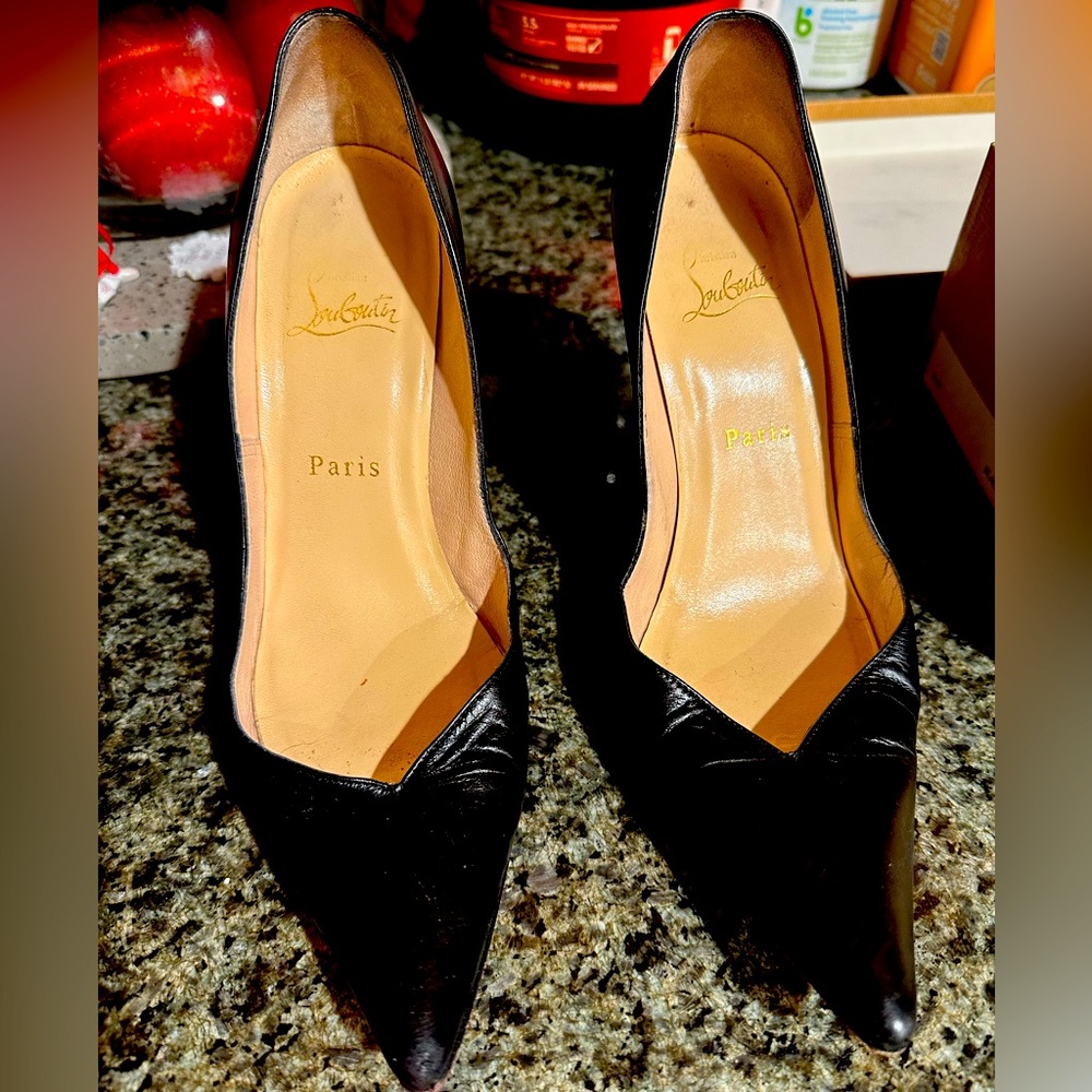 Christian Louboutin Veee pumps in black.